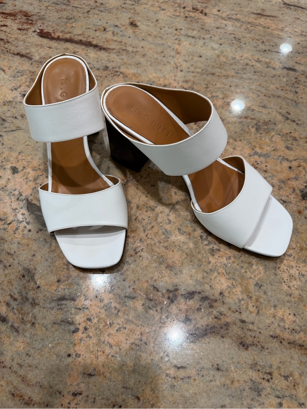 M. Gemi White Double-Band Block Heel Mule Size 38 1/2 (8)